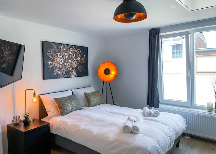 B&K Urban City Suites